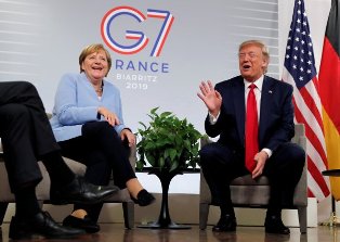 Donald Tramp Merkeli güldürdü