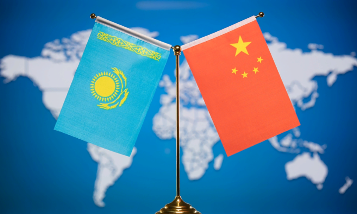Qazaxıstan və Çin arasında vizasız gediş-gəliş haqqında saziş imzalanıb