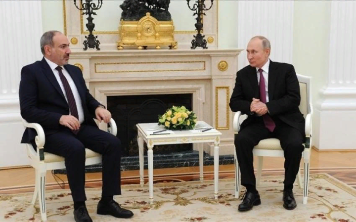 Putin və Paşinyan telefonla danışıb