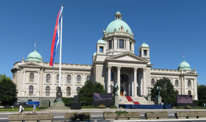 Serbiyada parlament buraxıldı