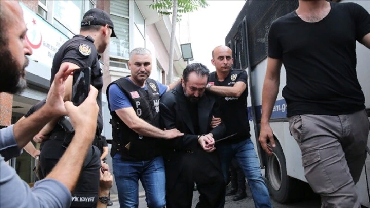 Prokuror Adnan Oktara 2 min il həbs cəzası tələb edib –Cinayətkar qrupun istintaqı bitib