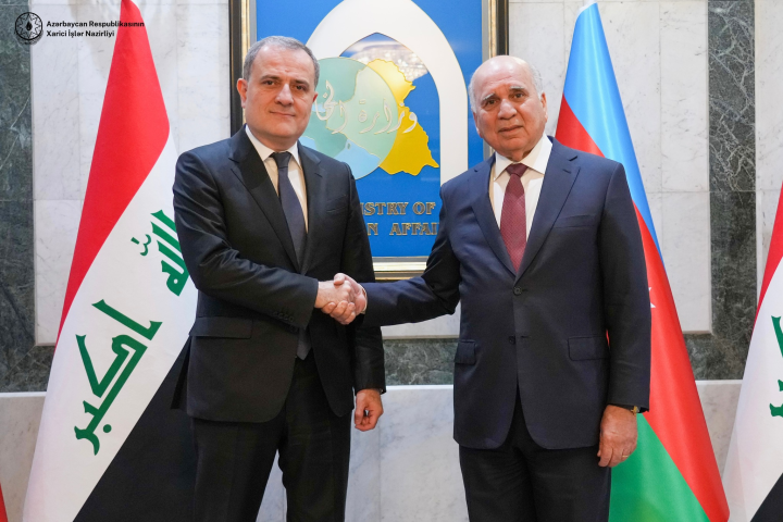Ceyhun Bayramov iraqlı həmkarı ilə görüşüb