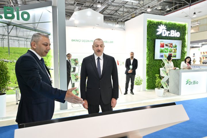 İlham Əliyev “InterFood Azerbaijan” və “Caspian Agro” sərgiləri ilə tanış olub