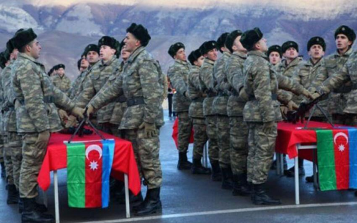İlham Əliyev müddətli həqiqi hərbi xidmətə çağırışla bağlı Sərəncam imzalayıb