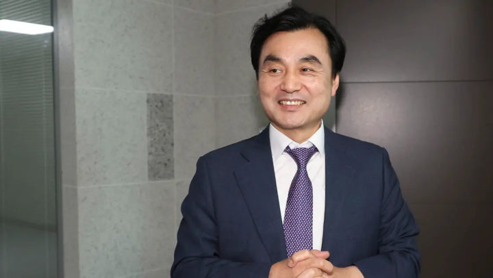 Prezident Li Cənubi Koreyanın 64 ildə ilk mülki müdafiə rəisini seçib