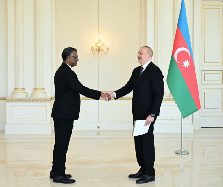 Prezident Sudanın ölkəmizdə yeni təyin olunmuş səfirinin etimadnaməsini qəbul edib