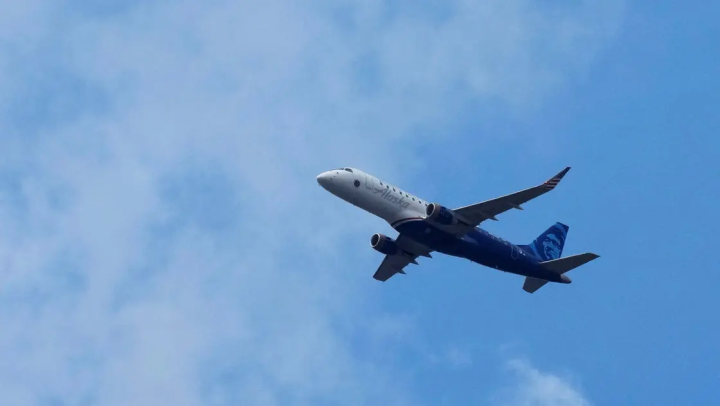 Alaska Airlines bütün uçuşları dayandırır, bunu IT-nin kəsilməsini əsas gətirir