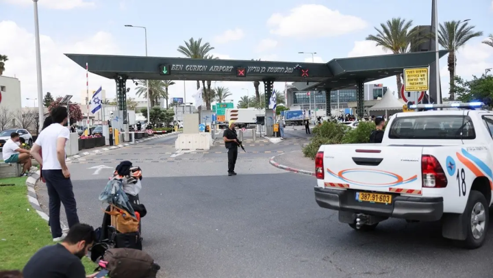 Husilər İsrailin Ben Qurion hava limanına raket zərbəsi endirib