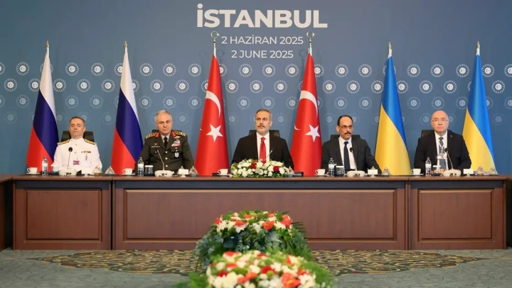 Rusiya nümayəndə heyəti Ukrayna ilə sülh danışıqları aparmaq üçün Türkiyəyə gedib