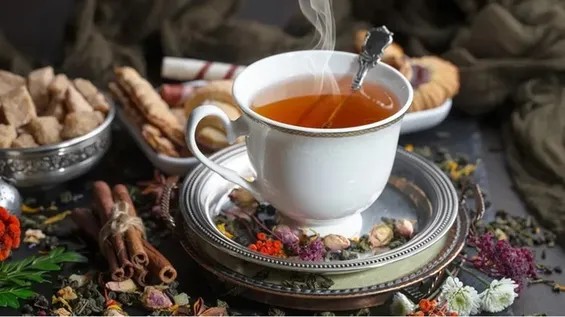 Yeməkdən sonra çay içmək üçün optimal vaxt hansıdır?