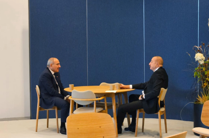 Prezident Kopenhagendə Nikol Paşinyan ilə görüşüb