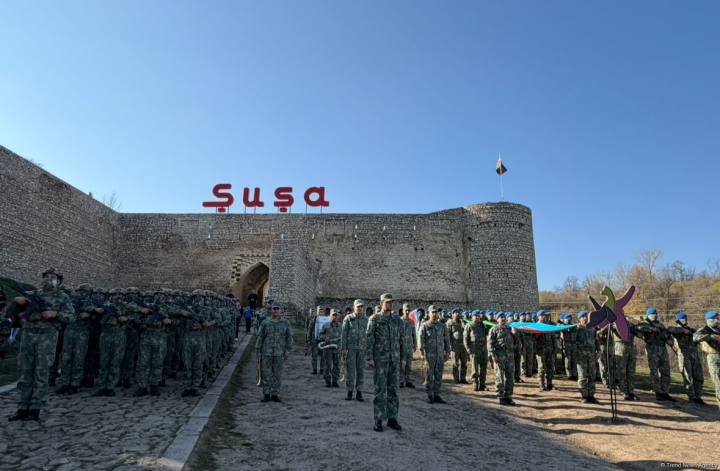 Şuşada Zəfər Gününün 5 illiyi münasibətilə hərbi yürüş keçirilib