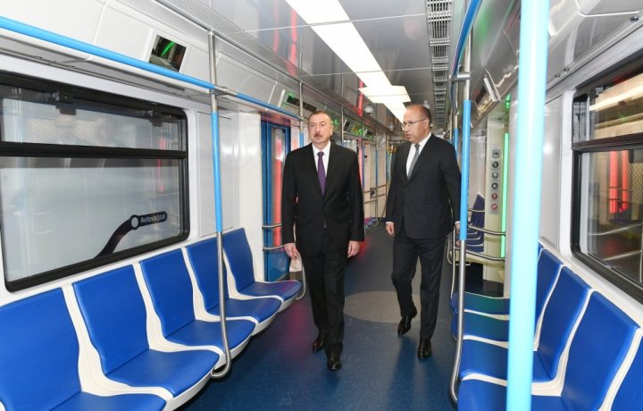Prezident İlham Əliyev “Xətai” stansiyasında görülən işlərlə tanış olub - FOTO