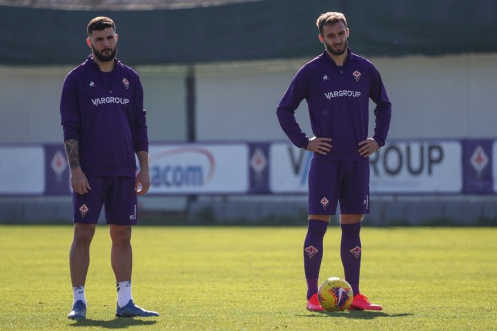 "Fiorentina"nın daha iki futbolçusu koronavirusa yoluxdu