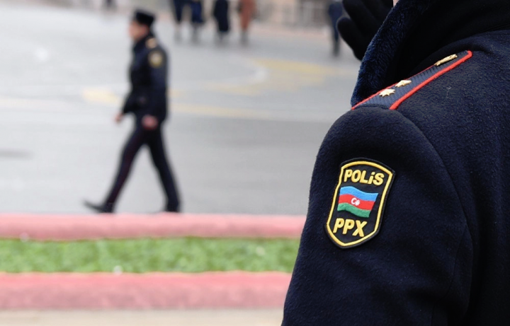 Masallıda polislər traktor sürücüsünü döydü - VİDEO