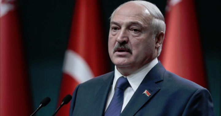 Lukaşenko ölkəni tərk etdi – Onun təyyarəsinin hara uçduğu açıqlandı