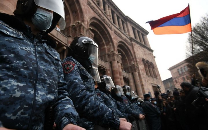 Ermənistan parlamentinin binası qarşısında aksiya keçirilir