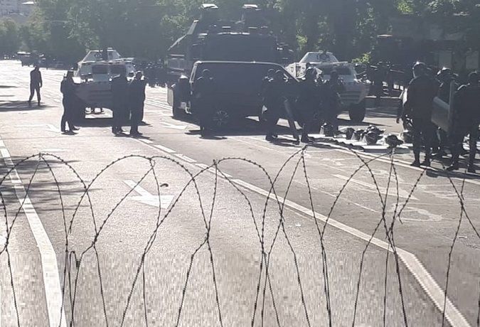 Ermənistanda hərbi çevriliş: İrəvan küçələrində tanklar... - NƏ BAŞ VERƏCƏK?
