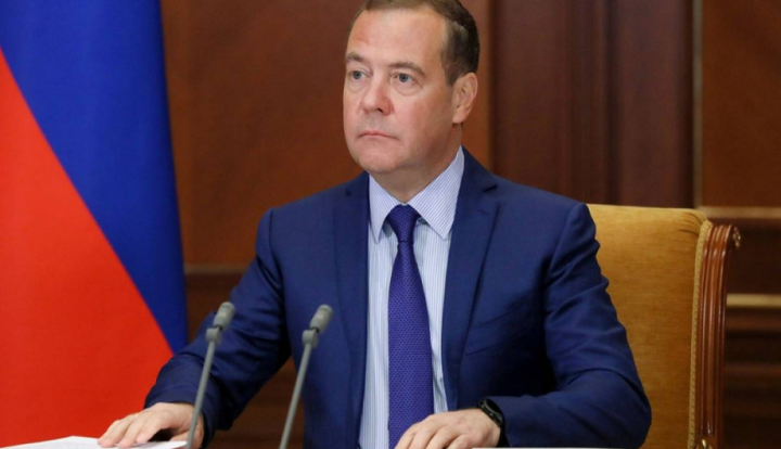 Medvedev: Qərb və Ukrayna Rusiyanı nüvə silahından istifadəyə təhrik edir
