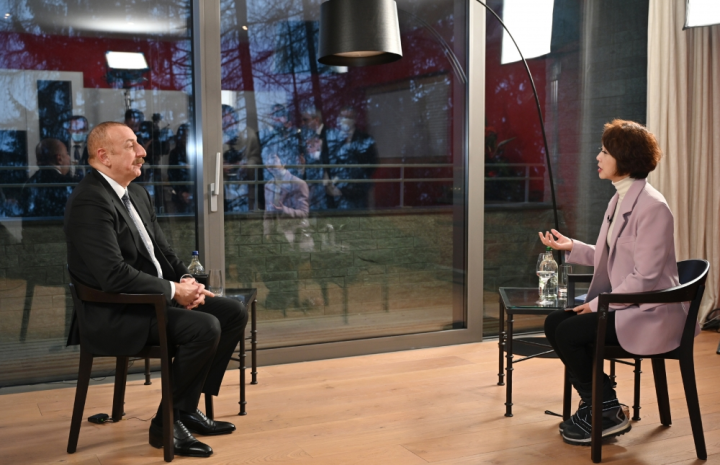 İlham Əliyev Davosda Çinin CGTN televiziya kanalına müsahibə verib