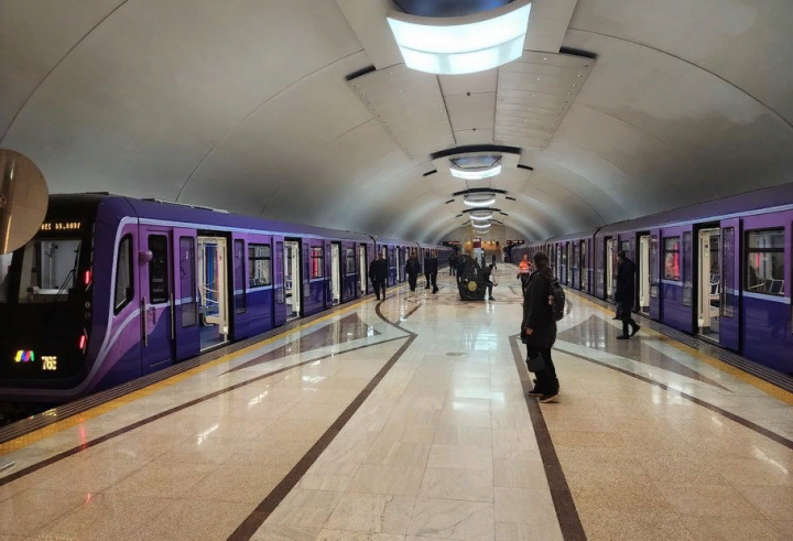 Sabah metro qatarlarının intervalı azaldılacaq