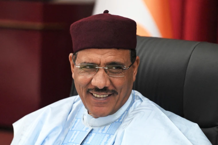 Niger prezidentilə qiyamçılar arasında danışıqlar davam edir