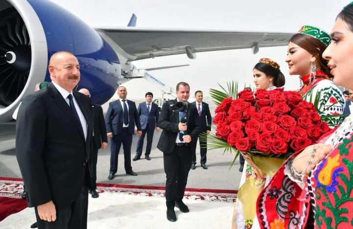 Azərbaycan Prezidenti İlham Əliyev Tacikistana səfərə gəlib