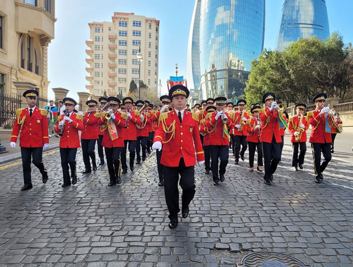 Bakı, Gəncə, Bərdə, Füzuli, Laçın və Zəngilanda hərbi qulluqçuların yürüşləri təşkil olunub - MN