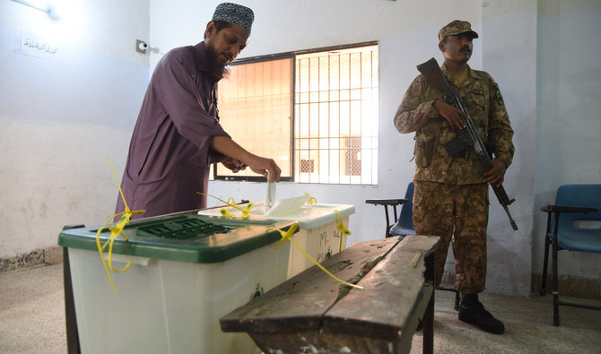 Pakistanın seçki orqanı hökumətdən ümumi seçki günü ordu yerləşdirməyi xahiş edib