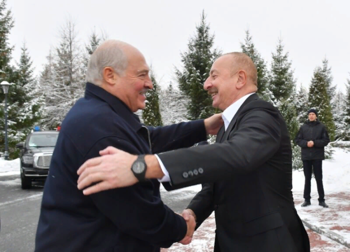 İlham Əliyev Belarus Prezidenti ilə görüşüb