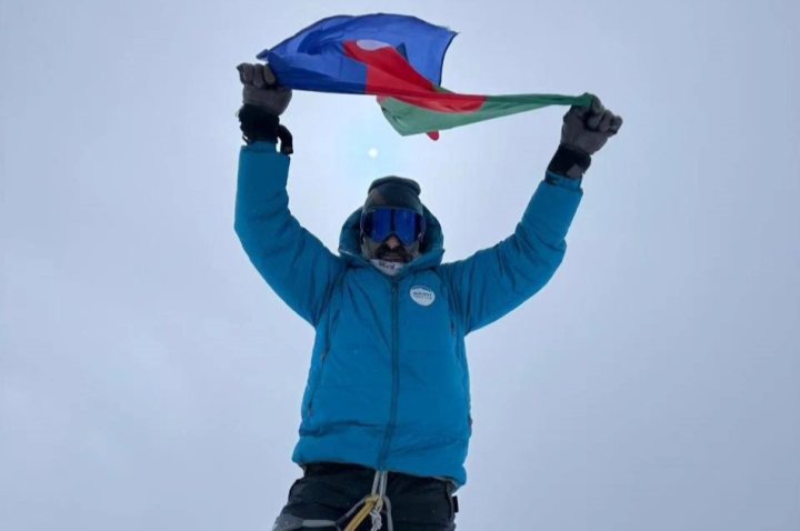 Azərbaycanlı alpinist dünyanın 13-cü zirvəsinə qalxıb