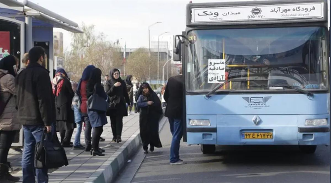 İranda avtobusun toqquşması nəticəsində 10 nəfər ölüb