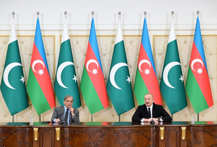 İlham Əliyev və Məhəmməd Şahbaz Şərif mətbuata bəyanatlarla çıxış edib - Tam mətn