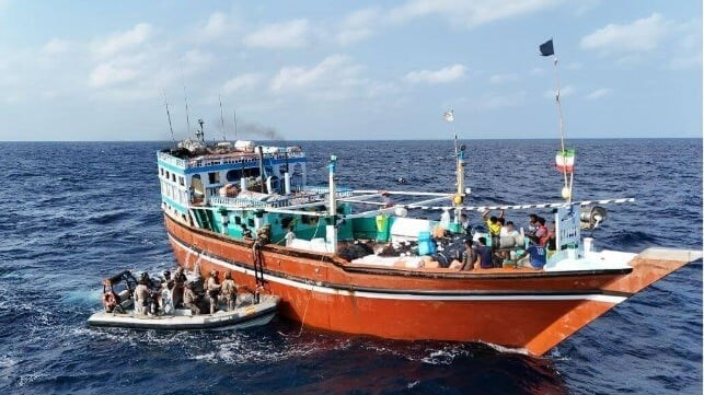 Şübhəli quldurlar Somali suları yaxınlığında Yəmən balıqçı gəmisini qaçırıb