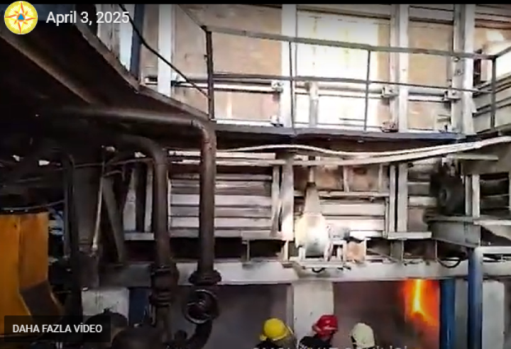 Sumqayıtda şüşə sexində yanğın olub