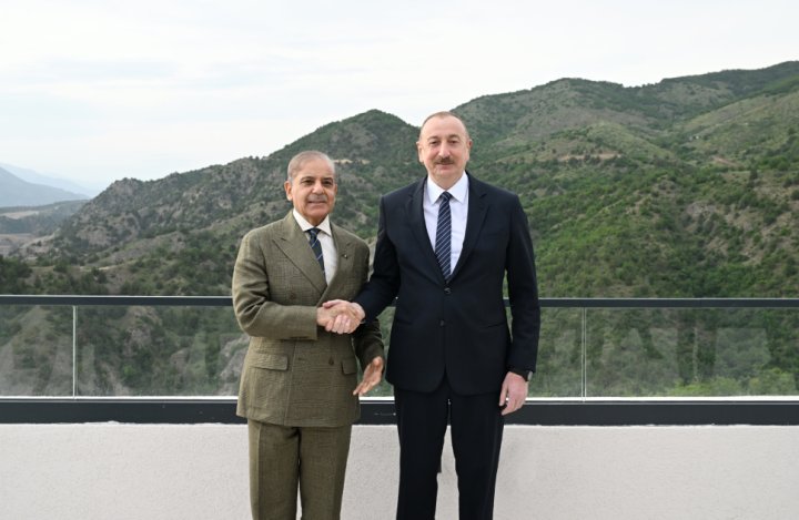 Baş nazir:"Mən bu gün gözəl və sakit Laçın şəhərində əziz qardaşım Prezident İlham Əliyevlə görüşməkdən şərəf duydum"