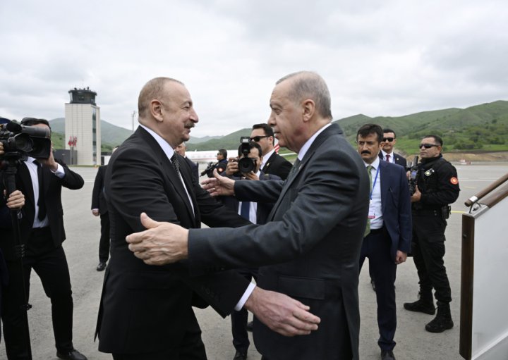 Laçın Beynəlxalq Hava Limanının  açılış mərasimi keçirilib, Azərbaycan və Türkiyə Prezidentləri açılış mərasimində iştirak edib