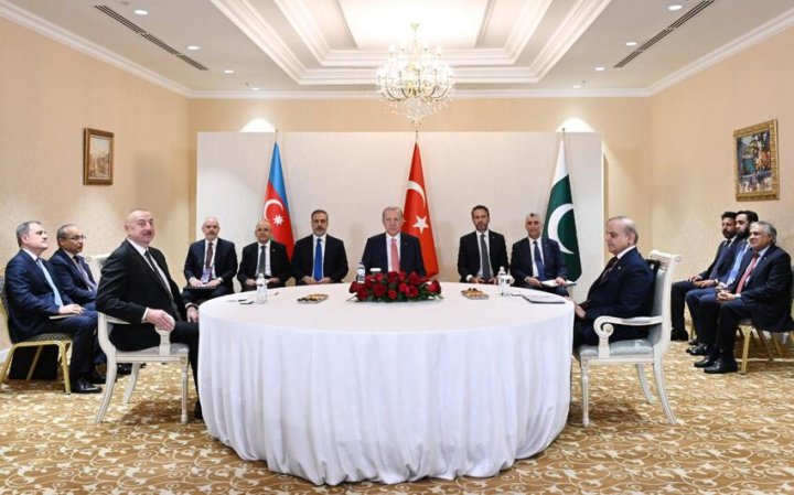 Laçında Üçtərəfli Zirvə görüşü keçirilib, dövlət başçıları çıxış edib - Tam Mətn