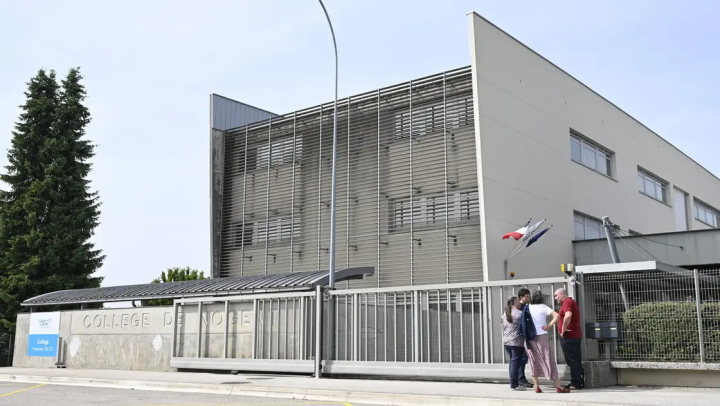 Fransa prokurorluğu məktəbi bıçaqlamaqda şübhəli bilinən şəxs üçün qətl ittihamı irəli sürüb