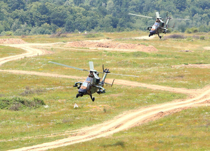 NATO rəhbəri Romada müttəfiqləri ilə görüşərkən xərclər barədə razılığa ümid edir