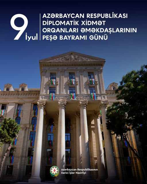 XİN diplomatik xidmət orqanları əməkdaşlarını peşə bayramı münasibətilə təbrik edib