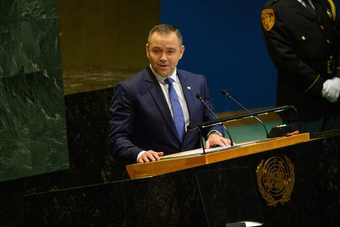 Polşanın baş naziri Trampın Ukrayna ritorikası ilə bağlı “illüziyalara” qarşı xəbərdarlıq edib