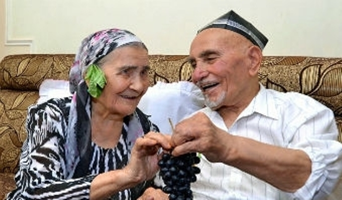Tacikistanda yaşı 100-dən yuxarı olan 415 nəfər yaşayır