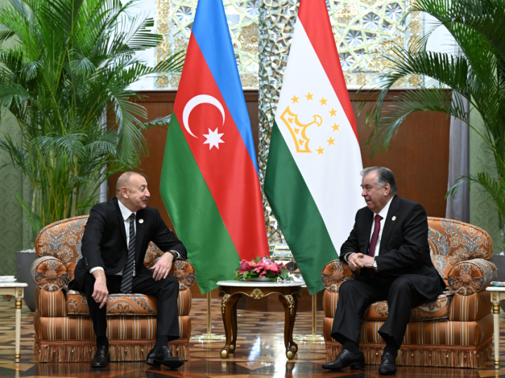 Düşənbədə Azərbaycan Prezidentinin Emoməli Rəhmon ilə təkbətək görüşü olub