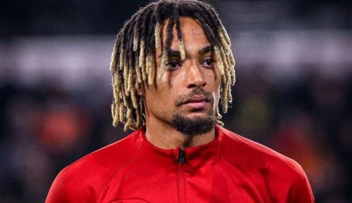 “Bayern” müdafiəçisi üçün 20 milyon avro tələb edir