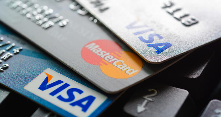 Dövriyyәdә olan ödәniş kartlarının sayı açıqlanıb