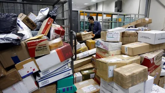 Türkiyə poçtla göndərilən mallar üçün 35 dollarlıq rüsumsuz limitini ləğv edib