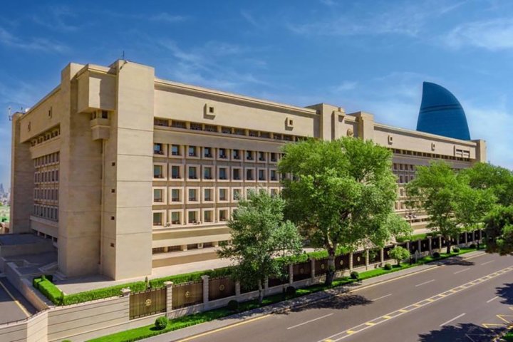 DTX əməliyyat keçirib- xarici ölkəyə işləyən silahlı şəxsi saxlayıb