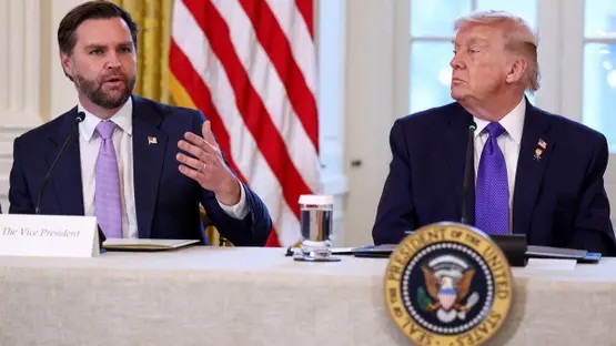 ABŞ rəsmiləri və Vans Trampı İrana hücum etməzdən əvvəl diplomatiyanı sınamağa çağırıb