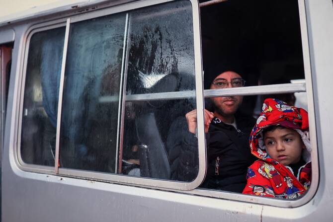 BMT: Günlərlə davam edən şiddətli döyüşlərdən sonra 119 min insan Hələbi tərk edib